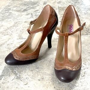 DOLCE by mojo moxy Brown T-Strap Pumps | Size 8